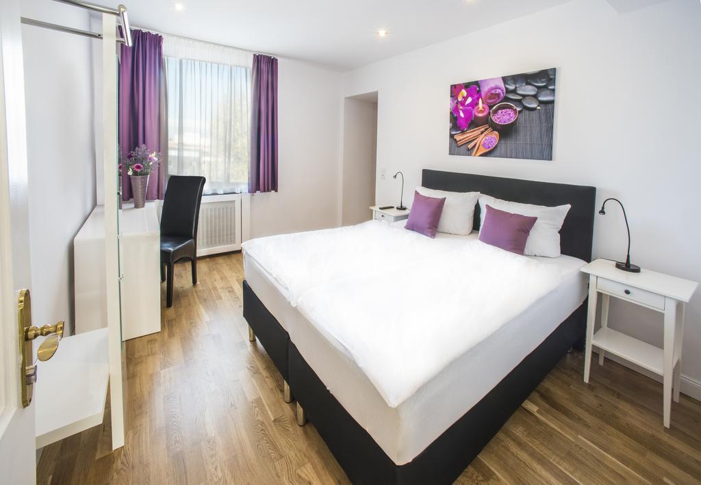 Hotel Storchen Ravensburg Bilik gambar